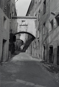 33.Ernst Mariner, Hintergasse in Bruneck